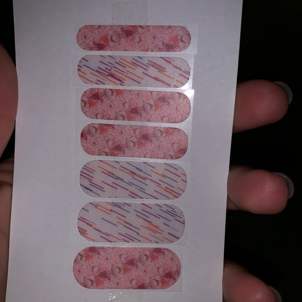 Partial jamberry nail wrap - Picture 4 of 8